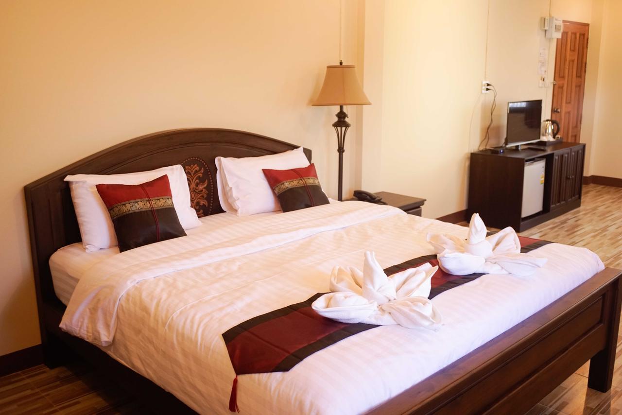 NanBaanKhun Hotel Ngoại thất bức ảnh
