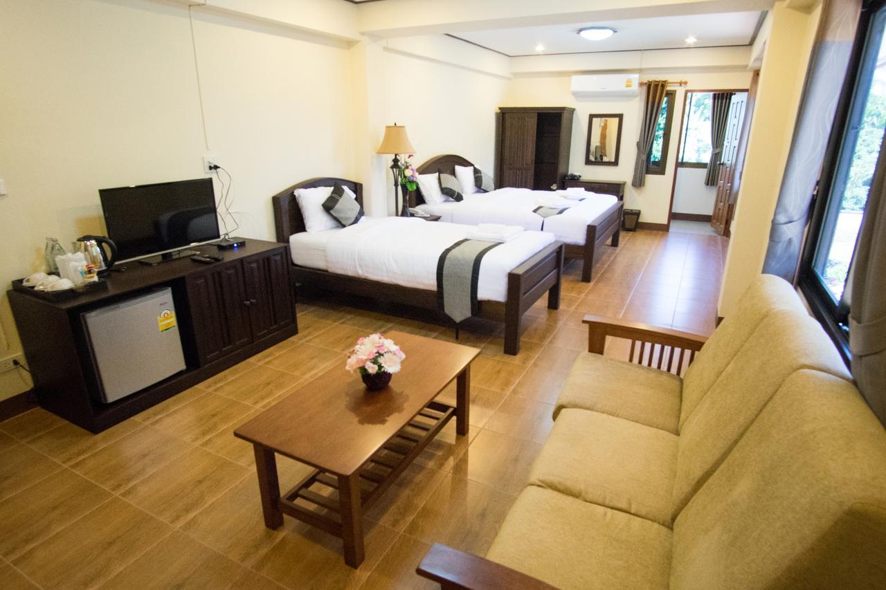 NanBaanKhun Hotel Ngoại thất bức ảnh