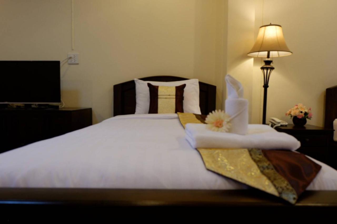 NanBaanKhun Hotel Ngoại thất bức ảnh