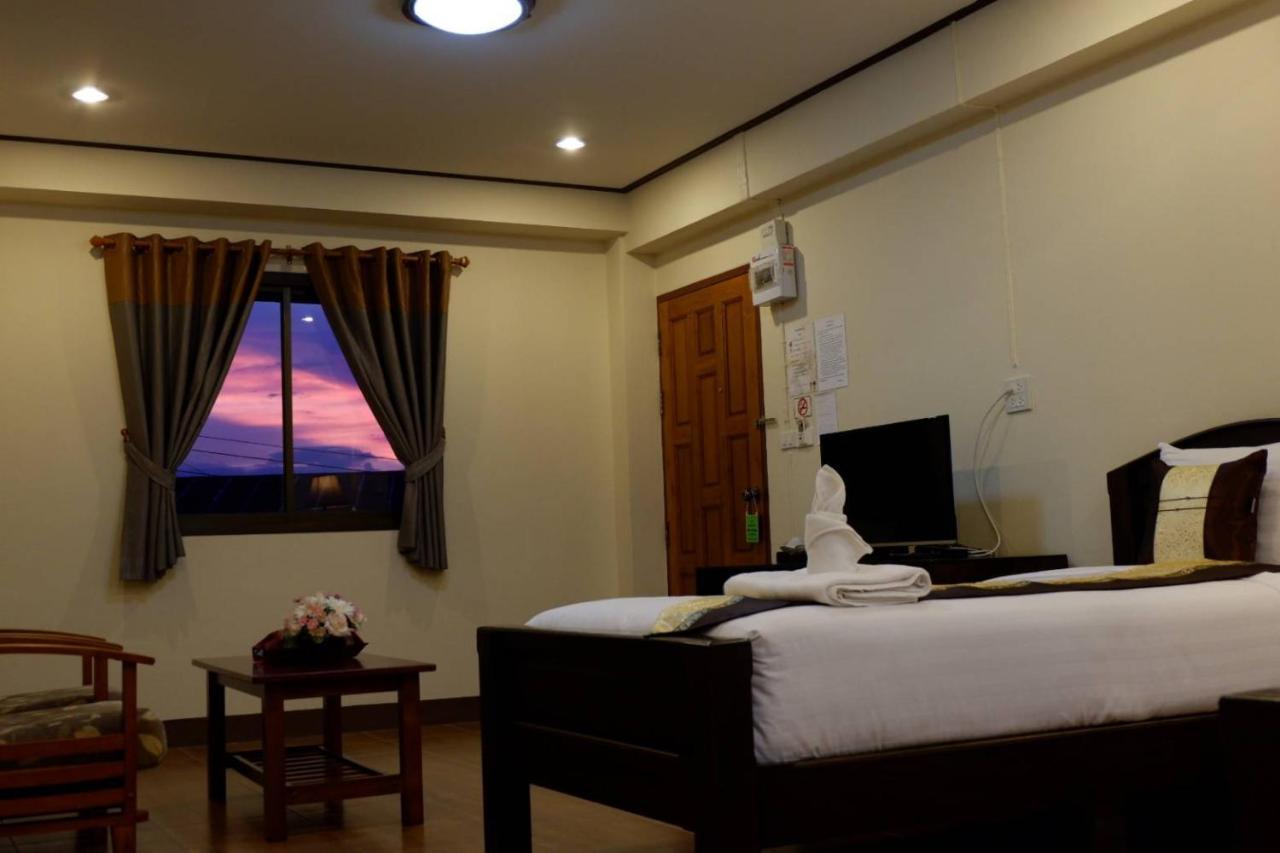 NanBaanKhun Hotel Ngoại thất bức ảnh