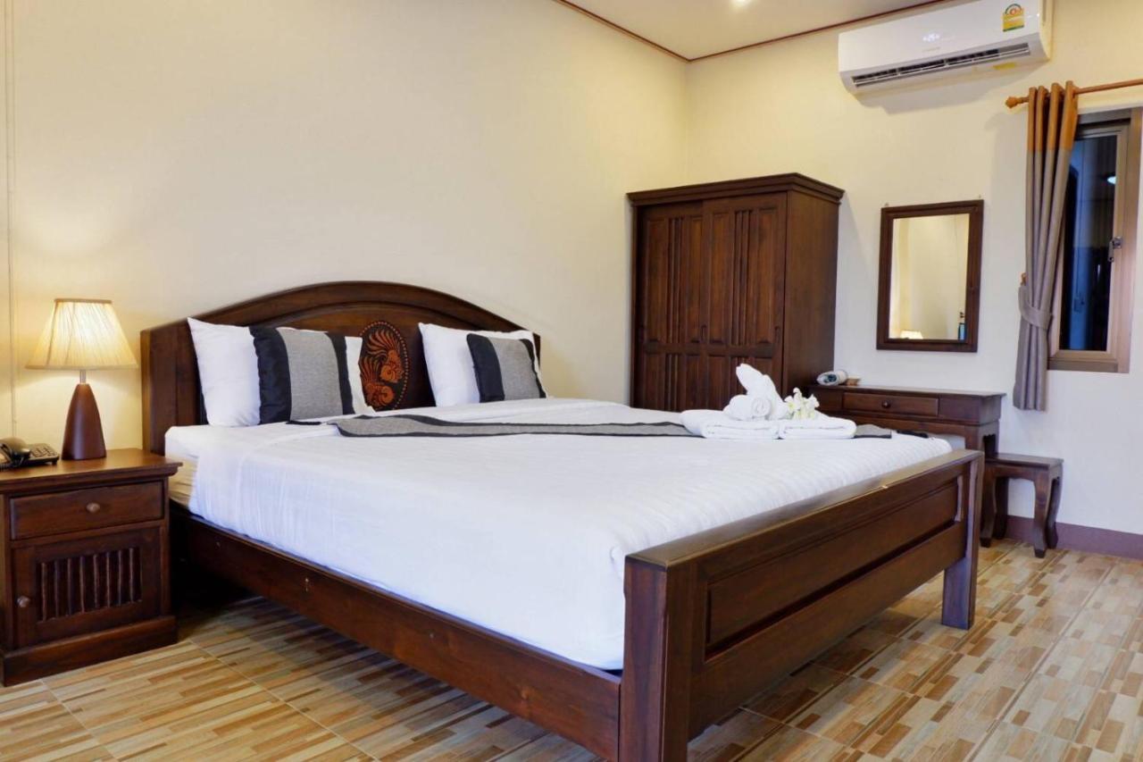 NanBaanKhun Hotel Ngoại thất bức ảnh